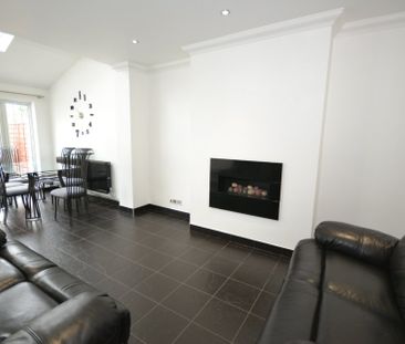 Salisbury Avenue, Styvechale, Coventry, West Midlands, CV3 5DB - Photo 3