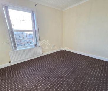Price £825 pcm - Available Now - Unfurnished - Photo 2