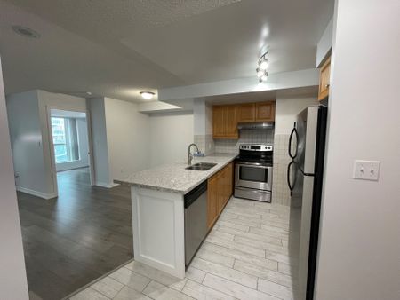 For Lease - 7 LORRAINE Drive Unit# 709, Toronto, Ontario - Photo 2