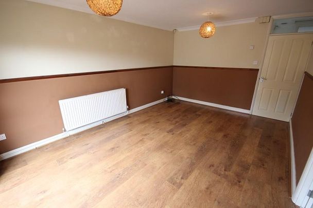 2 bedroom bungalow to rent - Photo 1