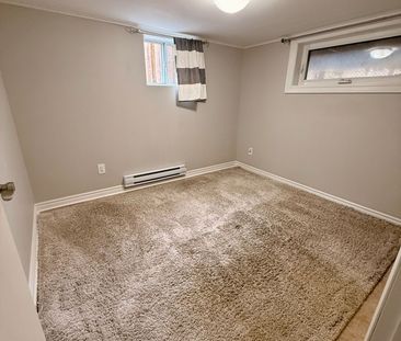 For Lease - 17 Maywood Park, Toronto, Ontario - Photo 6