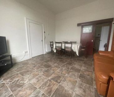 1 bedroom in a flat share to rent - Photo 1