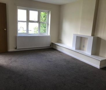 2 bedroom bungalow to rent - Photo 2