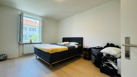 Hochwertige, neuwertige möblierte 3.5-Zi.-Wohnung im 1. OG mit Balkon (ohne Lift) - Foto 2