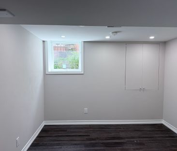 For Lease - 17 Deerwood Crescent Unit# BSMT, Richmond Hill, Ontario - Photo 2