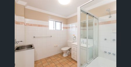 Top Floor Unit In The Heart Of Coorparoo - Photo 5