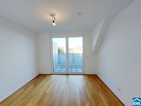 4-Zimmer DG-Wohntraum mit 130m² Terrassen und privatem Pool! - Photo 3