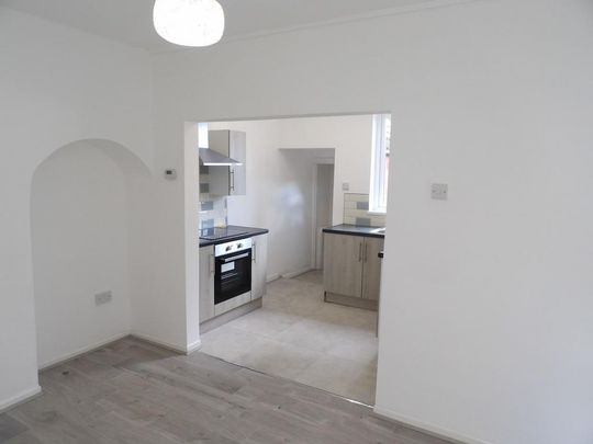 1 bedroom ground floor flat to rent - Photo 1