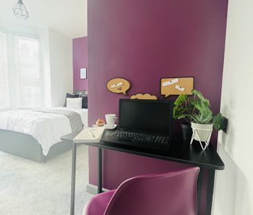 BEDROOM 1 LARGE DOUBLE ENSUITE - Photo 2