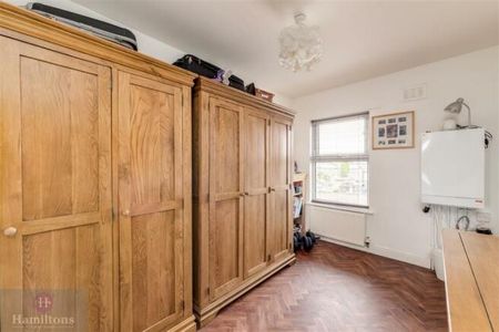 2 bedroom house to rent Melrose Avenue, WN7 - Photo 4