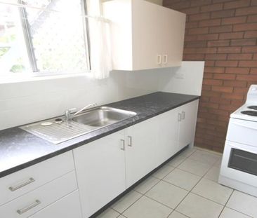 AIR CONDITIONED 2 BEDROOM BRICK UNIT WITHIN AN EASY WALK TO THE ROC... - Photo 4