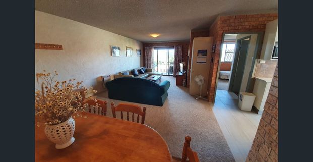 Spacious Apartment With View of Lake Jindabyne - Photo 1