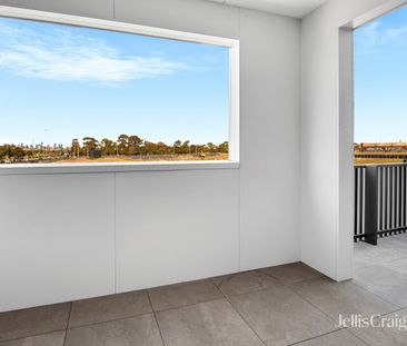 2 Ginning Road, Yarraville VIC 3013 - Townhouse For Rent | Domain - Photo 1