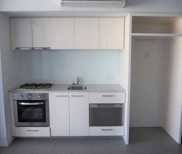 Sophisticated Apartment Opposite Westfield Doncaster! - Photo 4