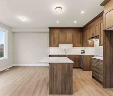 For Lease - 290 Les Emmerson Drive, Barrhaven, Ontario - Photo 3