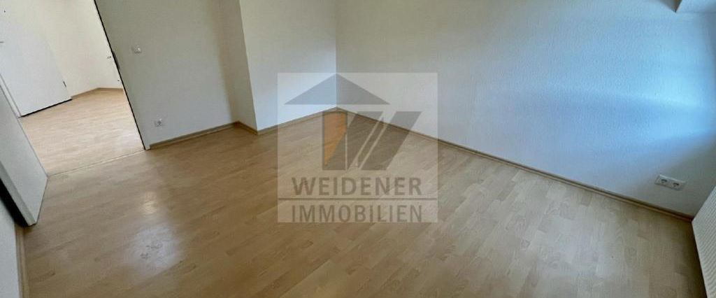 **Ihr neues Zuhause wartet: 4-Raum-Wohnung mit Komfort-Badezimmer und großzügigem Wohnambiente!** - Photo 1