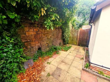 Nowells Yard, Dewsbury, WF13 - Photo 2