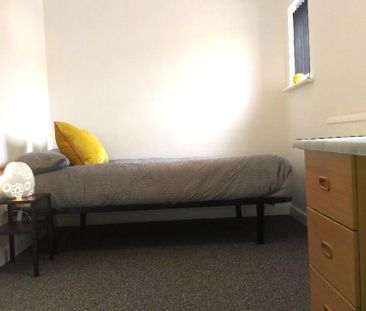 6 bedroom private hall to rent - Photo 6