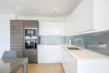 2 Bed Flat, River Gardens Walk, SE10 - Photo 4