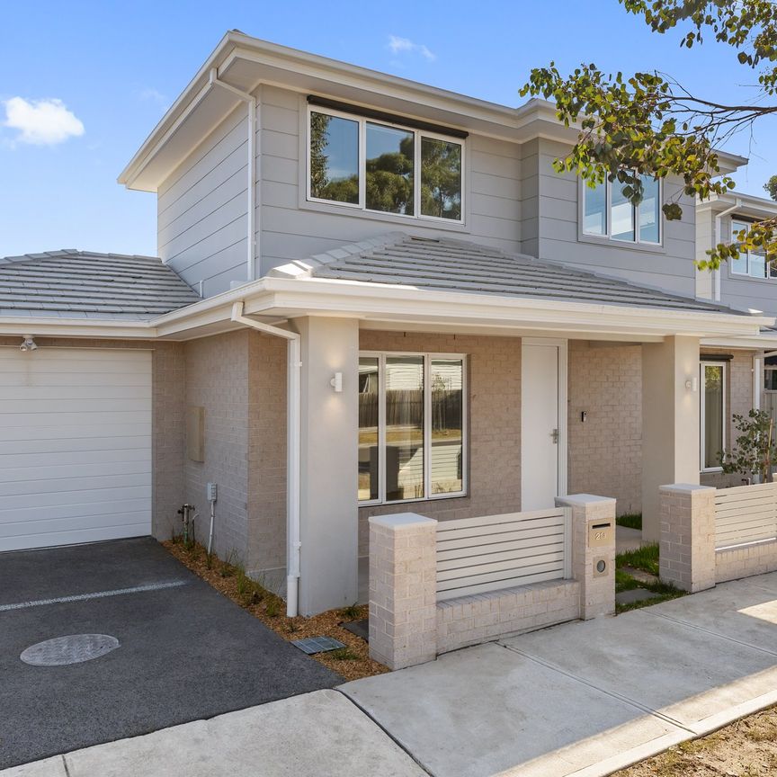 Designed with Distinction! - Photo 1