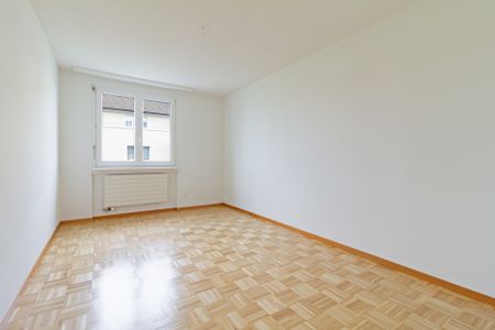 Charmante Wohnung mit Sitzplatz - Photo 4