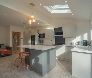 3 bedroom semi-detached house to rent - Photo 6