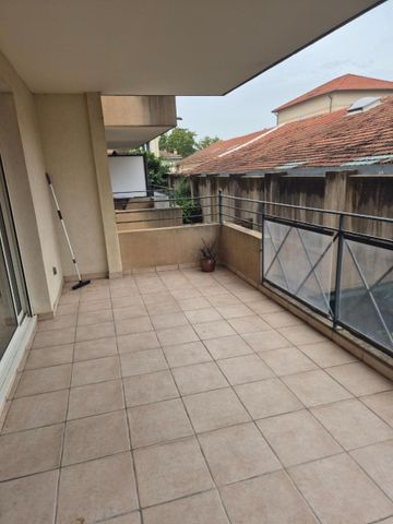 Location Appartement 3 pièces 73m² DRAGUIGNAN 83300 - Photo 5