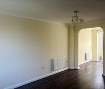 2 bedroom terraced house to rent - Photo 2