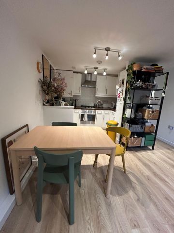 2 Bed Flat, Croston Street, E8 - Photo 2