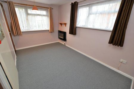 1 bedroom semi-detached house to rent - Photo 3