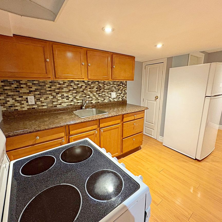 For Lease - 91 Ridgeway Court Unit# Lower, Vaughan, Ontario - Photo 1