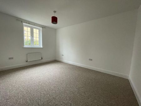 4 bedroom House To Let - Photo 5