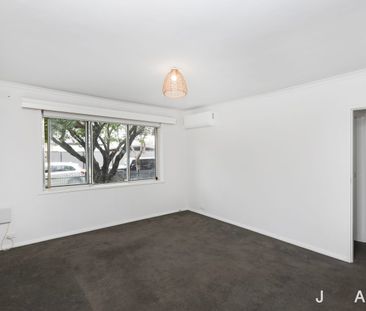 Updated Two-Bedroom Flat in Prime Yarraville Location - Photo 5