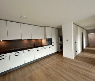 "Sanierte Familienwohnung am Wiesenplatz erster Mietzins GRATIS *" - Photo 4