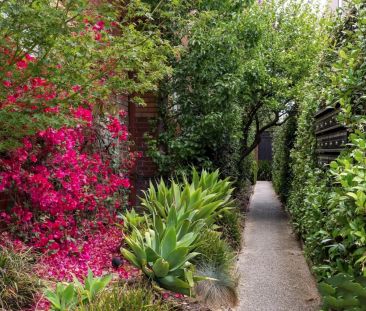 Iconic Art Deco Bayside Living in the Landmark Bellaire Building - Photo 6
