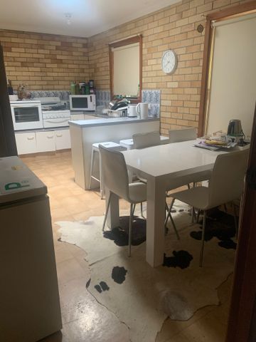 Broadbeach Waters - Photo 5