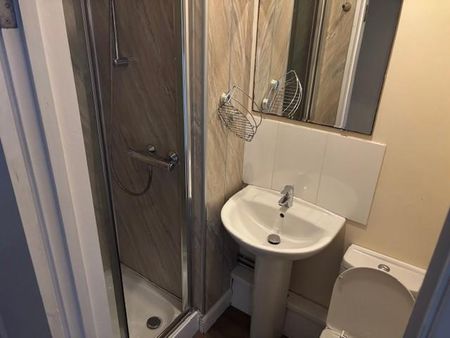 5 bedroom terraced house to rent - Photo 5