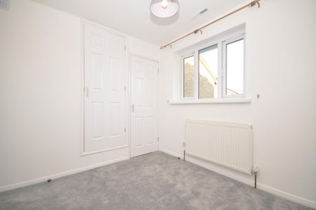2 bedroom semi-detached house to rent - Photo 4