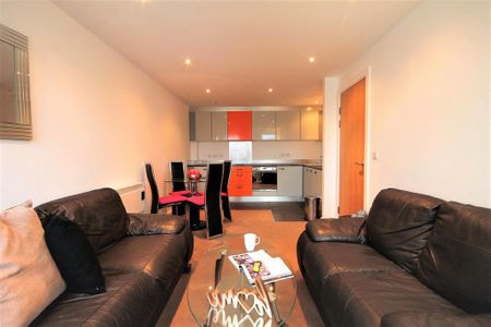 2 bedroom flat to rent - Photo 3