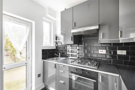 2 bedroom terraced house to rent - Photo 4