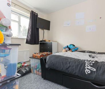 3 bedroom detached house to rent - Photo 4