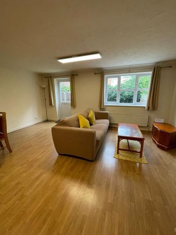 3 bedroom terraced house to rent - Photo 3