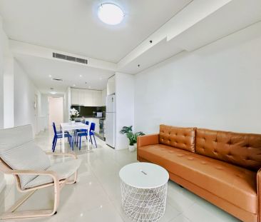 4 bed 2 bath(07442ST) - Photo 2