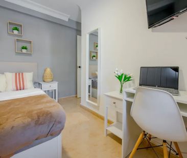 Calle de Villavaliente, Madrid, Community of Madrid 28011 - Photo 3