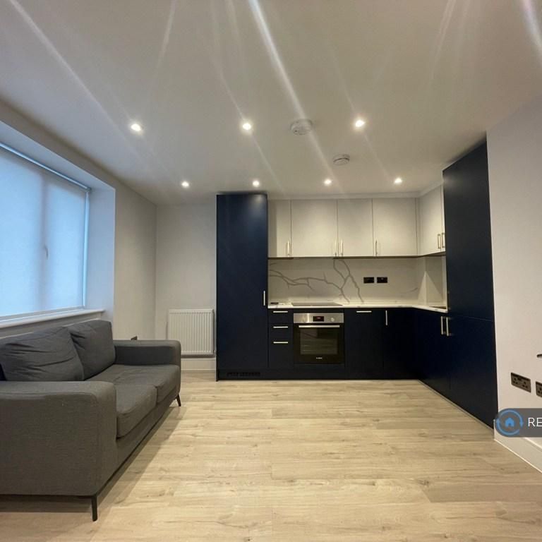 1 bedroom flat to rent - Photo 1