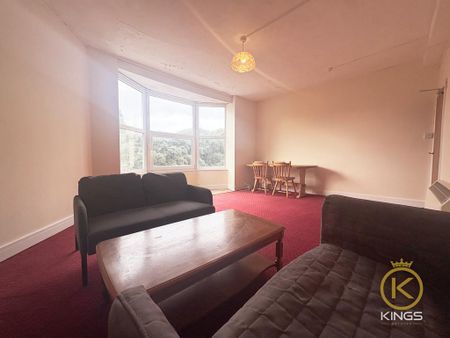 3 bedroom apartment to rent - Photo 4