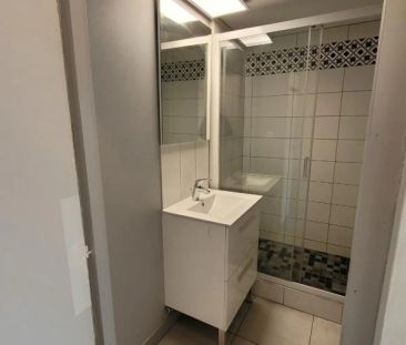 Studio 30 m2 - VANDOEUVRE LES NANCY - Photo 2