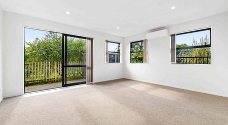 Standalone Living in a Convenient Location - Photo 2