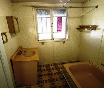 SAPCIOUS HIGH SET HOME - 2 BEDROOMS - SLEEPOUT - SUNROOM - LOUNGE -... - Photo 4