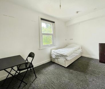 1 bedroom house of multiple occupation to rent - Photo 3